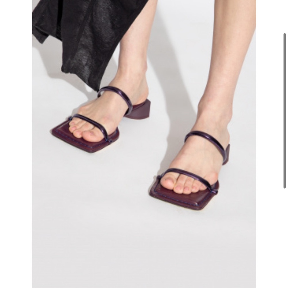 NEVER WORN Miista ‘Rejjie’ metallic purple mules